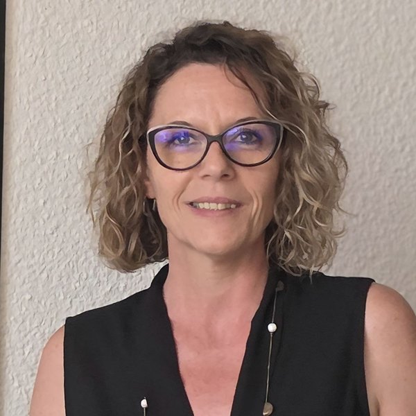 Portrait de Cécile FAURE, Responsable relations apprenants & entreprises à l'IFPA Poitiers