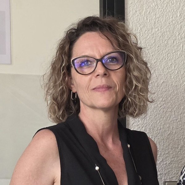 Portrait de Cécile FAURE, Responsable relations apprenants & entreprises à l'IFPA Poitiers